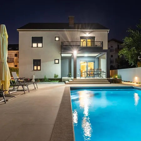 Villa House Vito